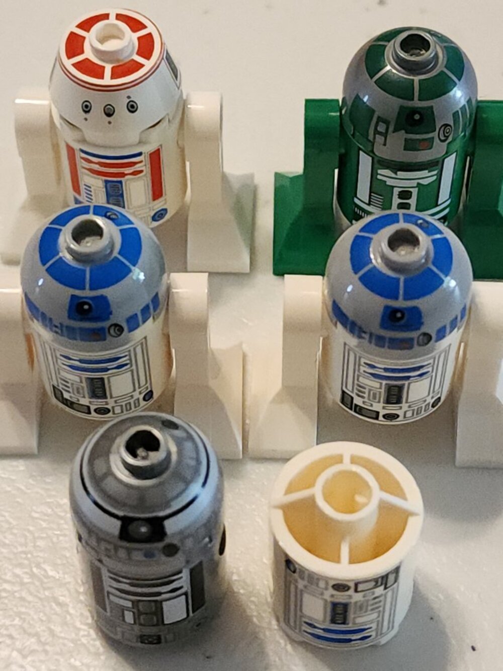Lego Star Wars R2-D2 ~~ R5-D4 ~~ R3-D5 Minifigures R2-Q2 Body Only